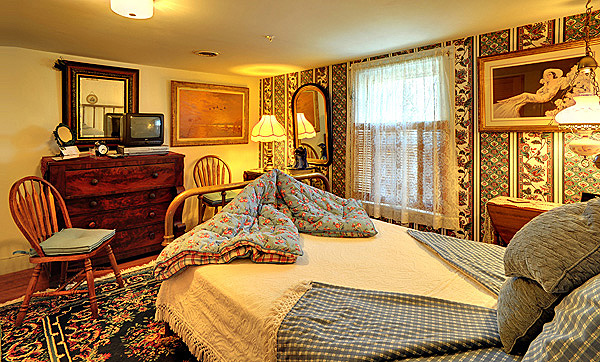 Carroll Room at Currier House B&B in Havre de Grace