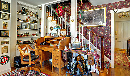 Front Parlor and Desk at Currer House B&B in Havre de Grace, MD